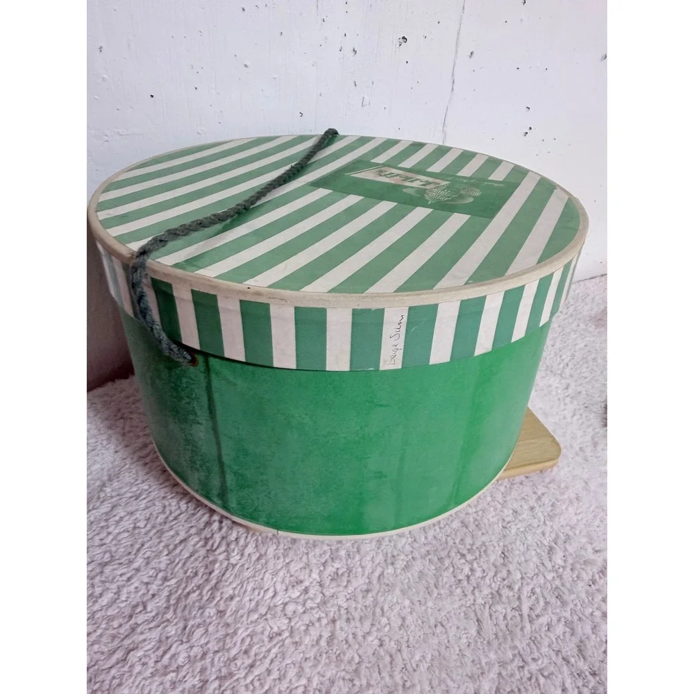 Vintage Jelleffs Washington DC Hat Box Green Striped Round Storage Case 12.5in